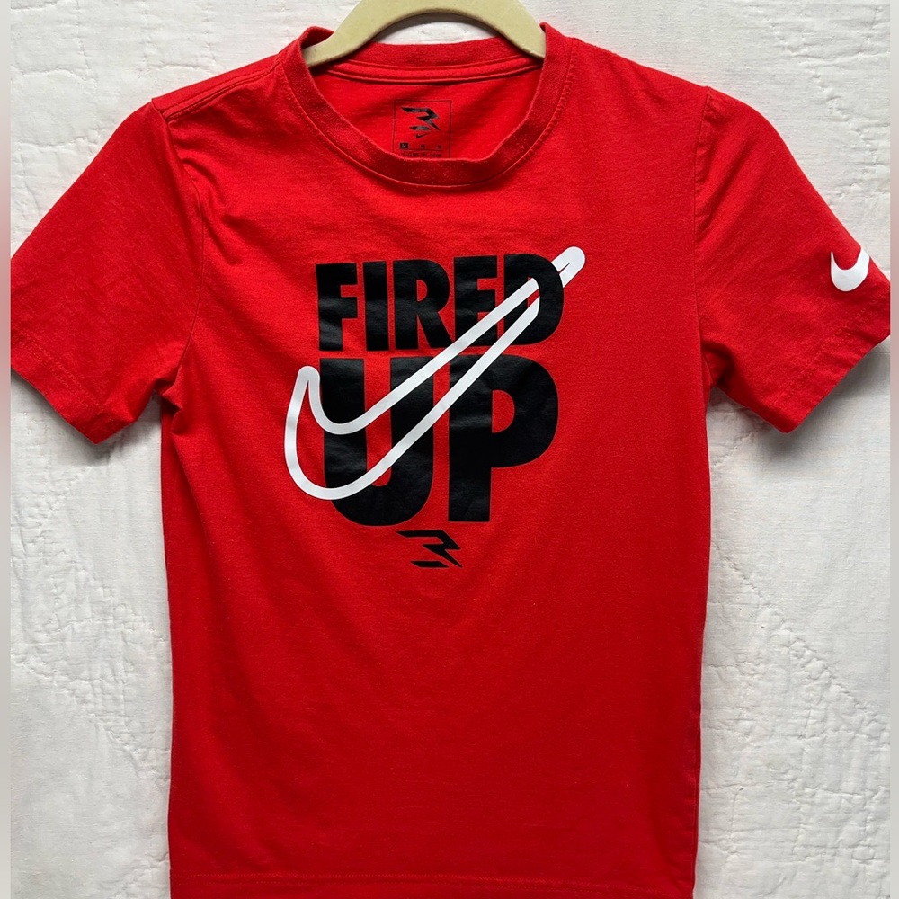YOUTH Nike Tshirt, Size M 10-12